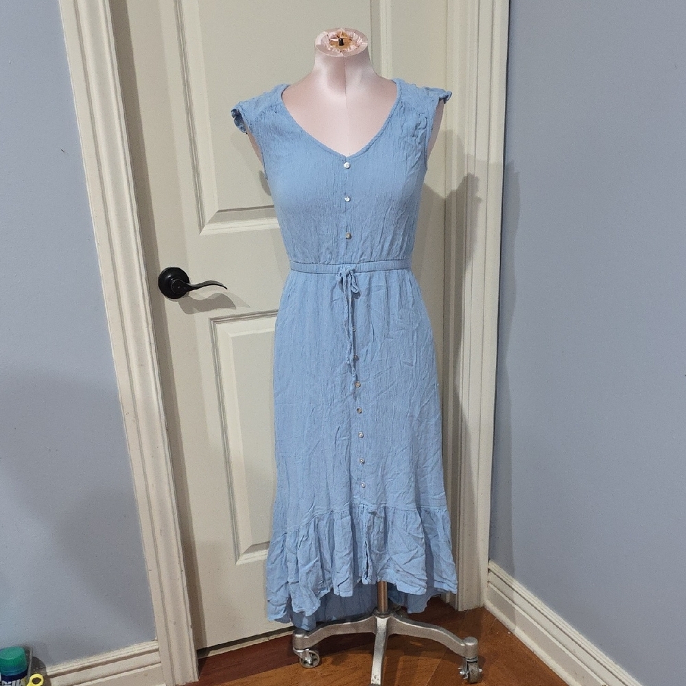 Light Blue‎ Sleeveless Button-Down Dress